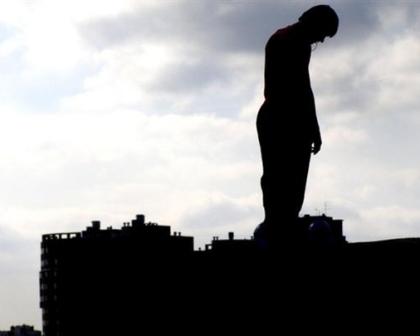 Жизнь над пропастью трудно назвать жизнью