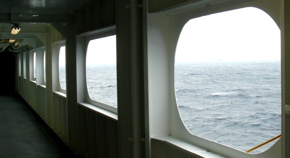 Няни с кружкой, правда, нету