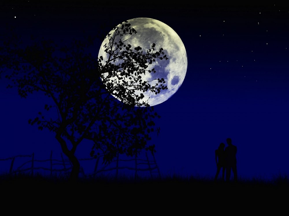 Только выйдет луна я опять не здоров. Луна оригинал. Снова на луну. Лунная Соната картинки. Лунная Соната в современной обработке.