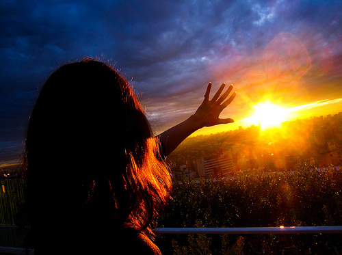 К Солнцу тянется рука... (Ник Наумов) / Стихи.ру