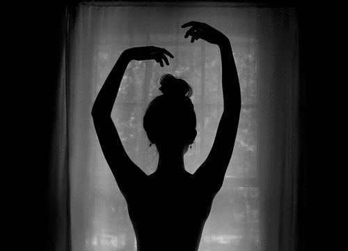 На надушенных простынях