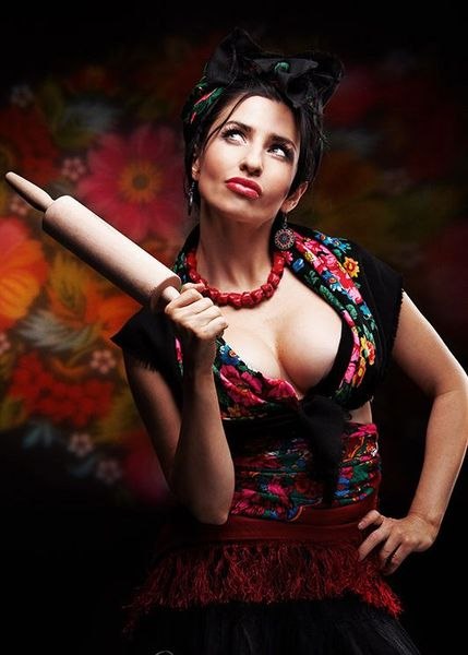 феминистически