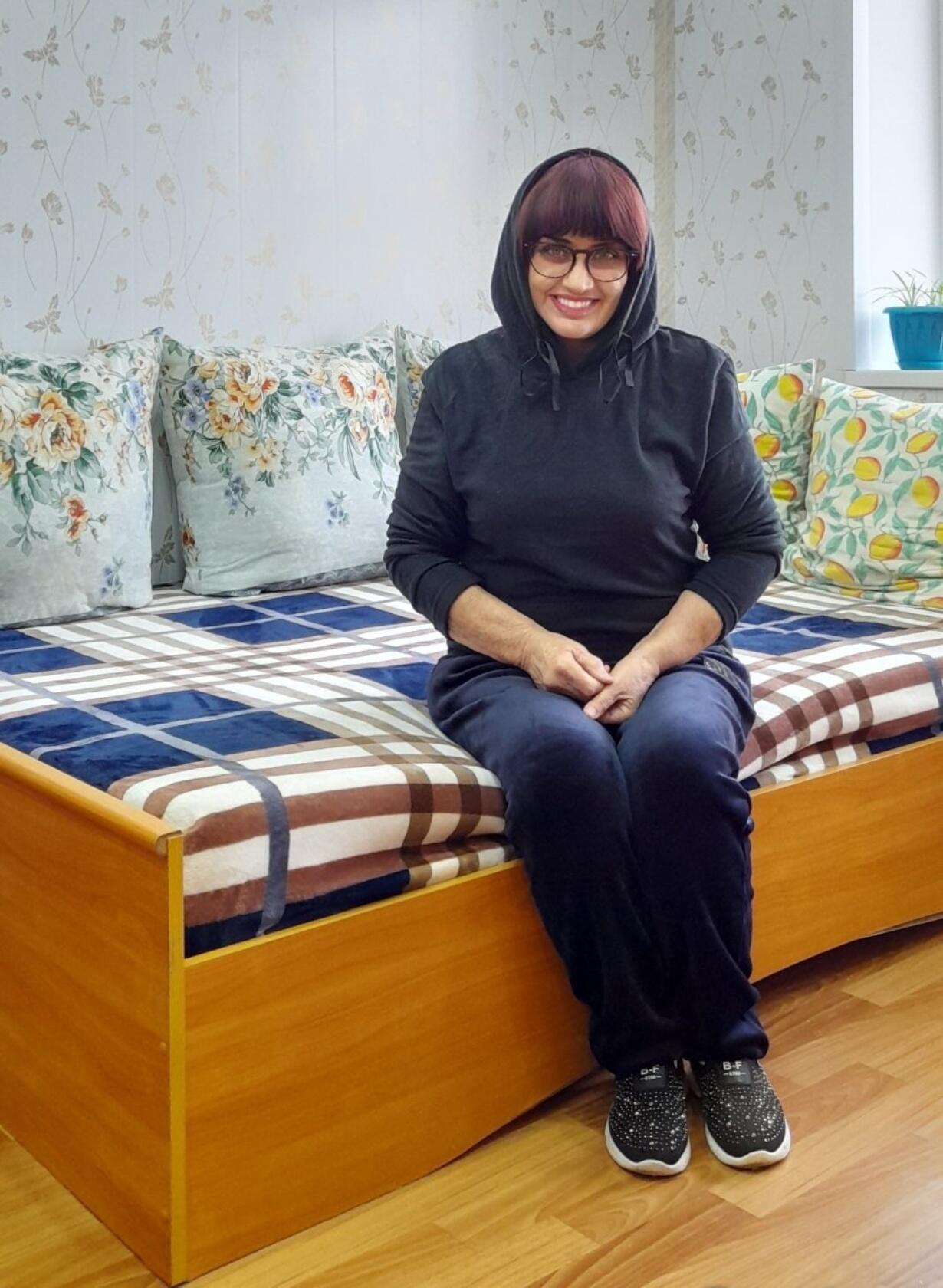 Ко мне пришла, любовь, нежданно,