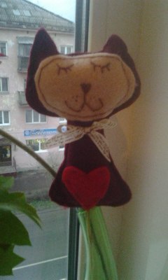 Вот такую кошечку наша Настя сшила...
