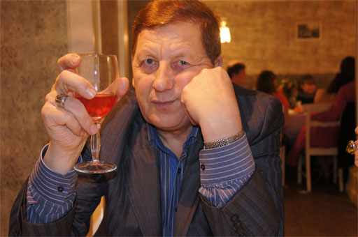 так кто ж ты, наконец?!