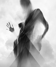 Тень скользнула извне...