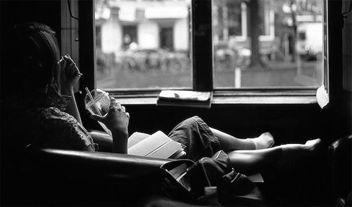 Эти рубашки в шкафу... они пахнут тобою