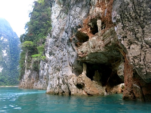 Есть остров в Тихом океане!.. Романс