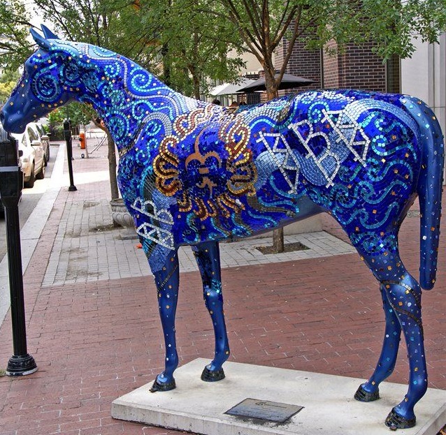 Деревянные лошадки...