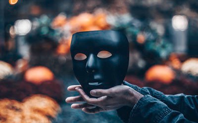 Вот идёт человек