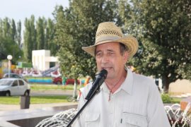Звуки гитары и трель соловья