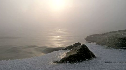 Уже шугой покрыты реки...