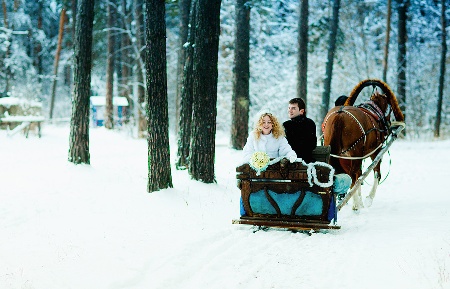 Увезут сегодня мою доченьку