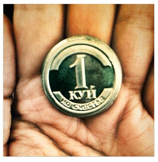 попытка зимой открыть двери на даче