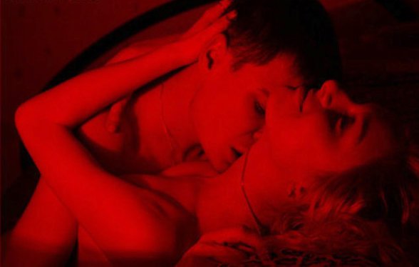 Мы пьём взахлёб отраву сладкую...