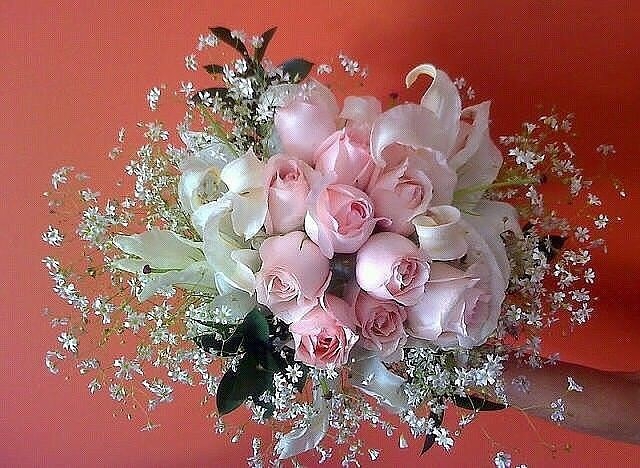 Молодоженам