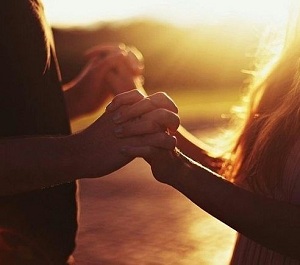 Пожалуйста... не потеряй меня...