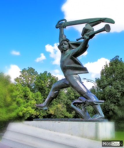 Какие песни пел ты в детстве!..