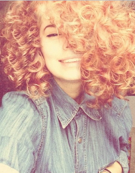 Улыбнись кучерявая фея