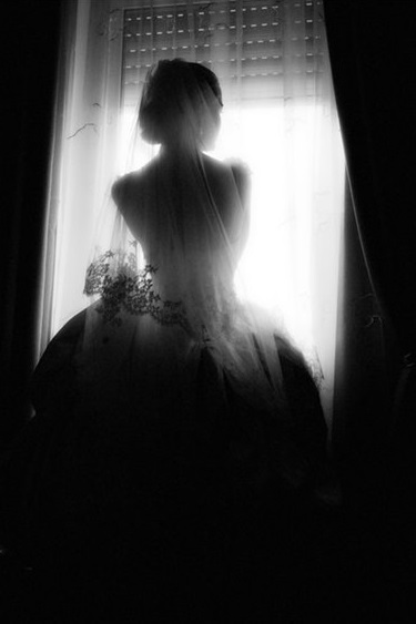 Где-то он, где-то она