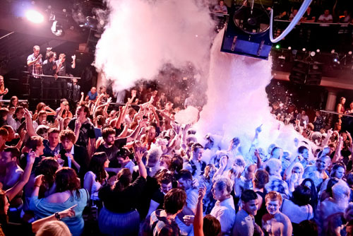 На дискотеке