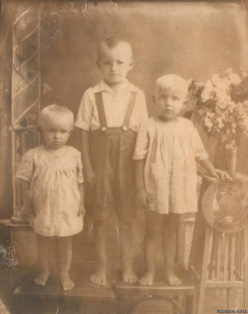 И жизнь течёт