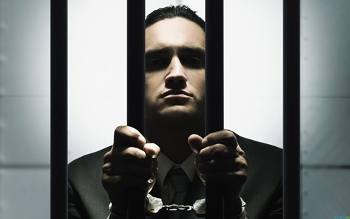 Взглядом заточённой птицы...