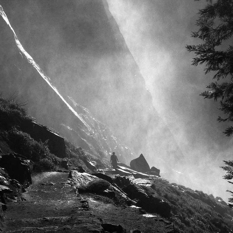 Бывает, думаешь - человек,