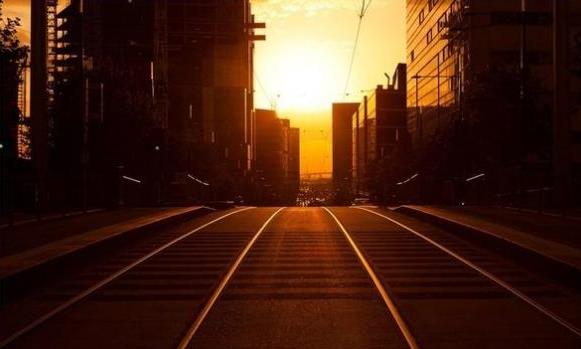 Дороги наши параллельны...