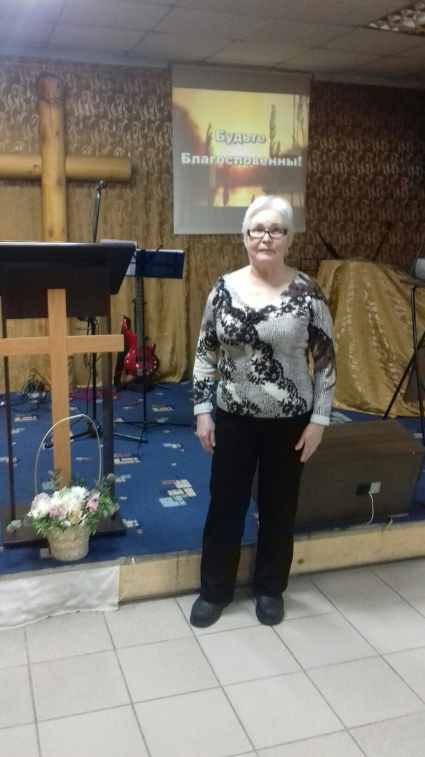 Дни за днями мчатся без оглядки...