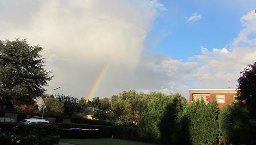 Стою на радуге