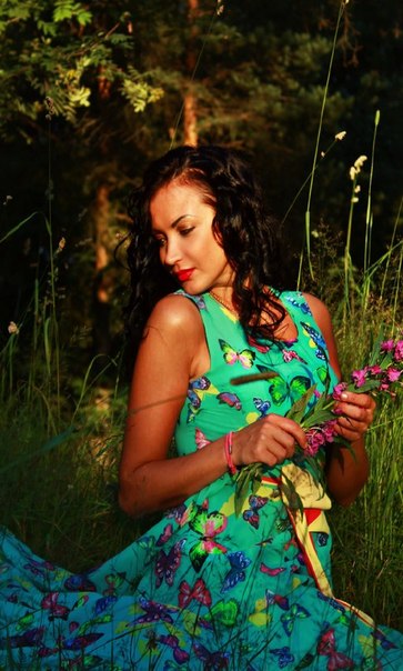 Женщина, она, как знойное лето...