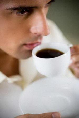 Крылья повесив в чулане на гвоздик...