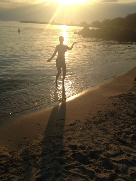 Золотосмужково. Перевод Светланы Груздевой