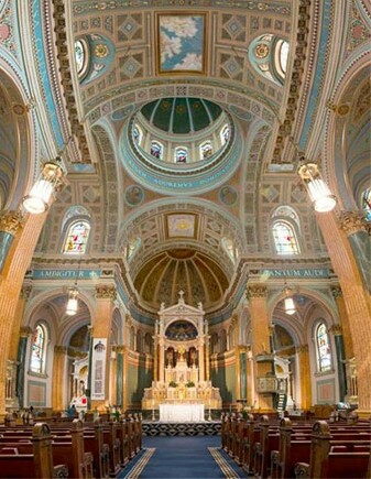 А на церквях звонят колокола,