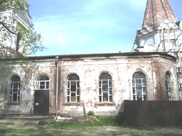 А в бывшей трапезной был клуб