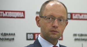 Яценюк - отказывается от гуманитарной помощи!