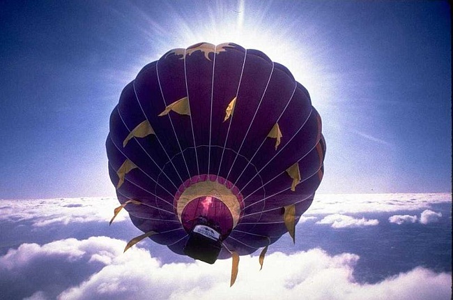 Летит воздушный шар...