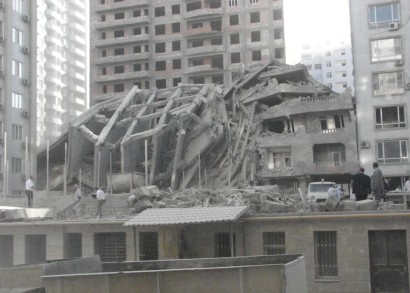 Почему же рухнул дом?