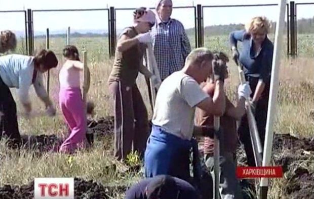 УкрАина роет окопы