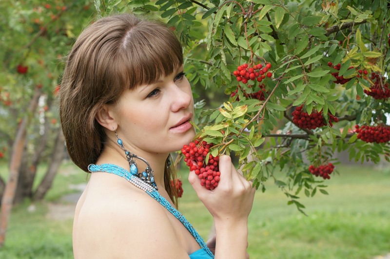 Любовь Григорьева 2 - Под окном Рябину посадила!