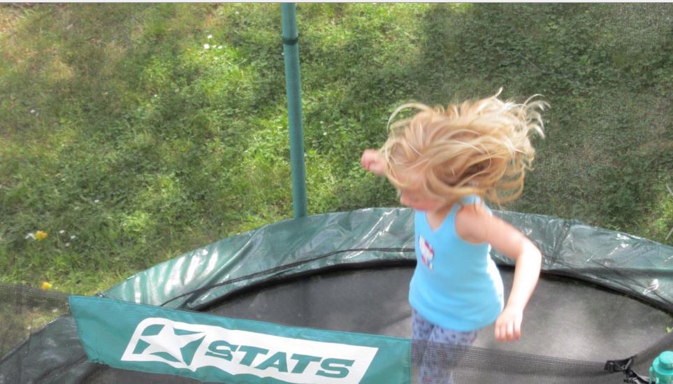 Внучка с папой