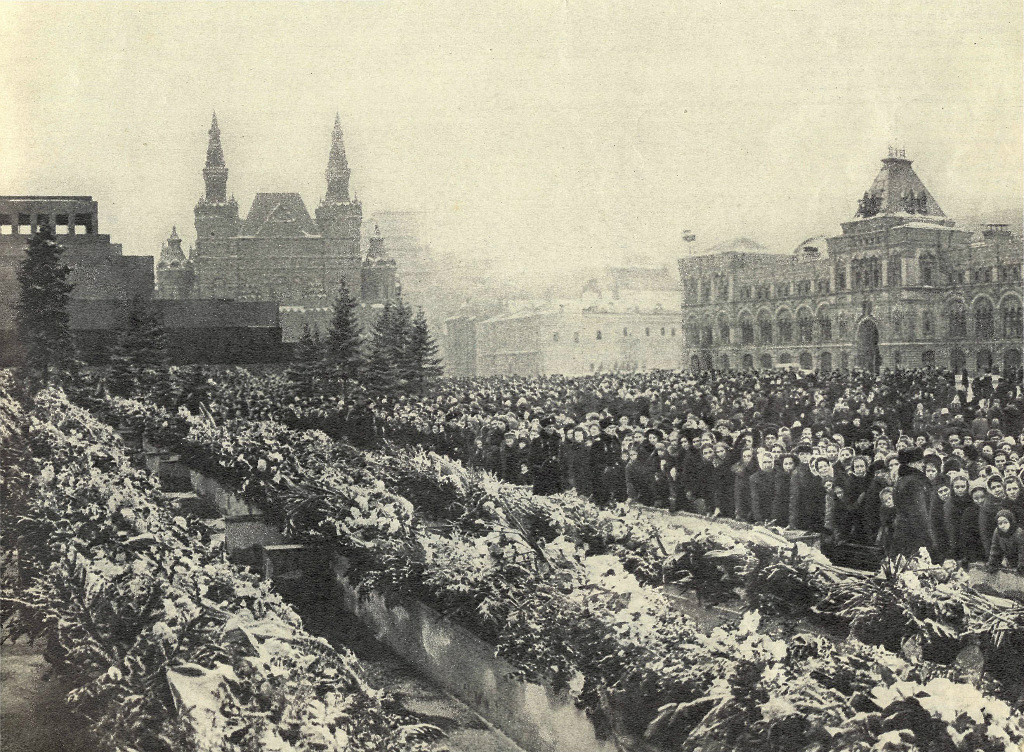 Века текут сквозь пальцы, как виноградный сок