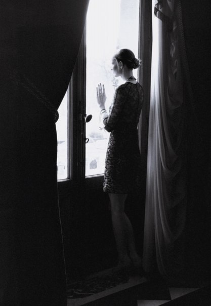 Ты рядом, но в тоже время так далеко