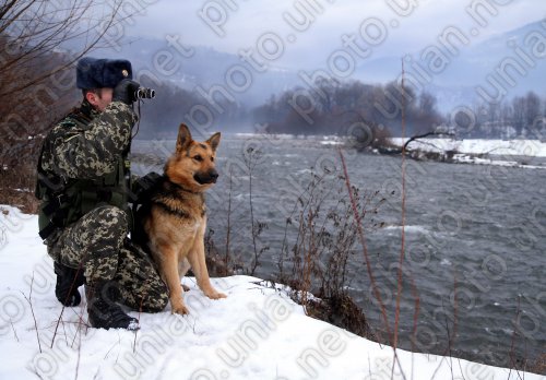 Инструкторам службы собак Пограничных Войск