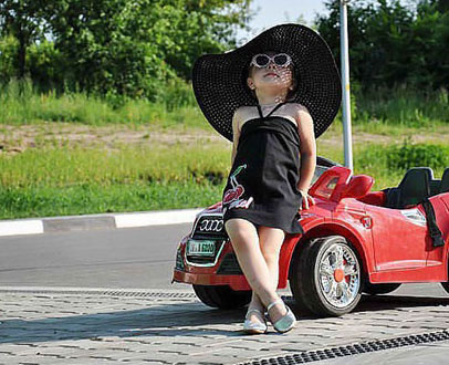 Приятная дама