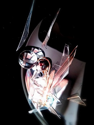 Он пишет размашисто самые снежные строки...