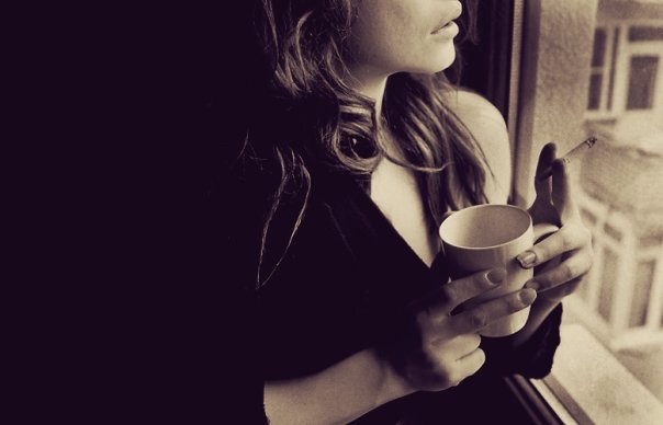 У кофе привкус горьких сигарет