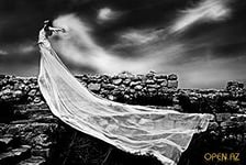 Я раскрываю Вам объятия души