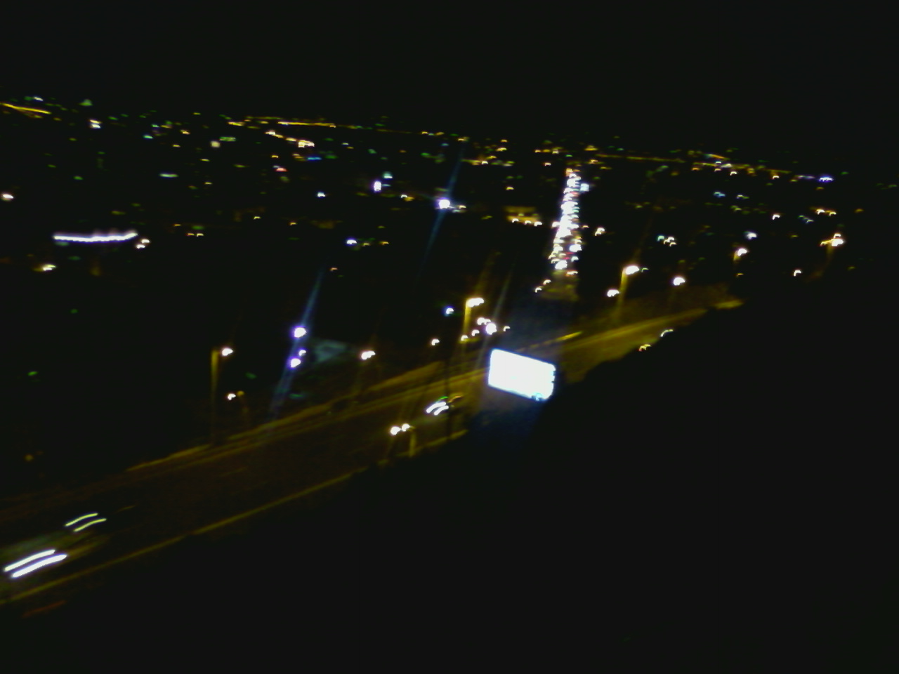 Искрит, сияет небосклон